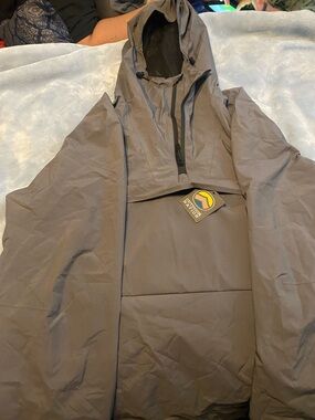 Men's Gray Hooded Jacket Lightweight weather shell